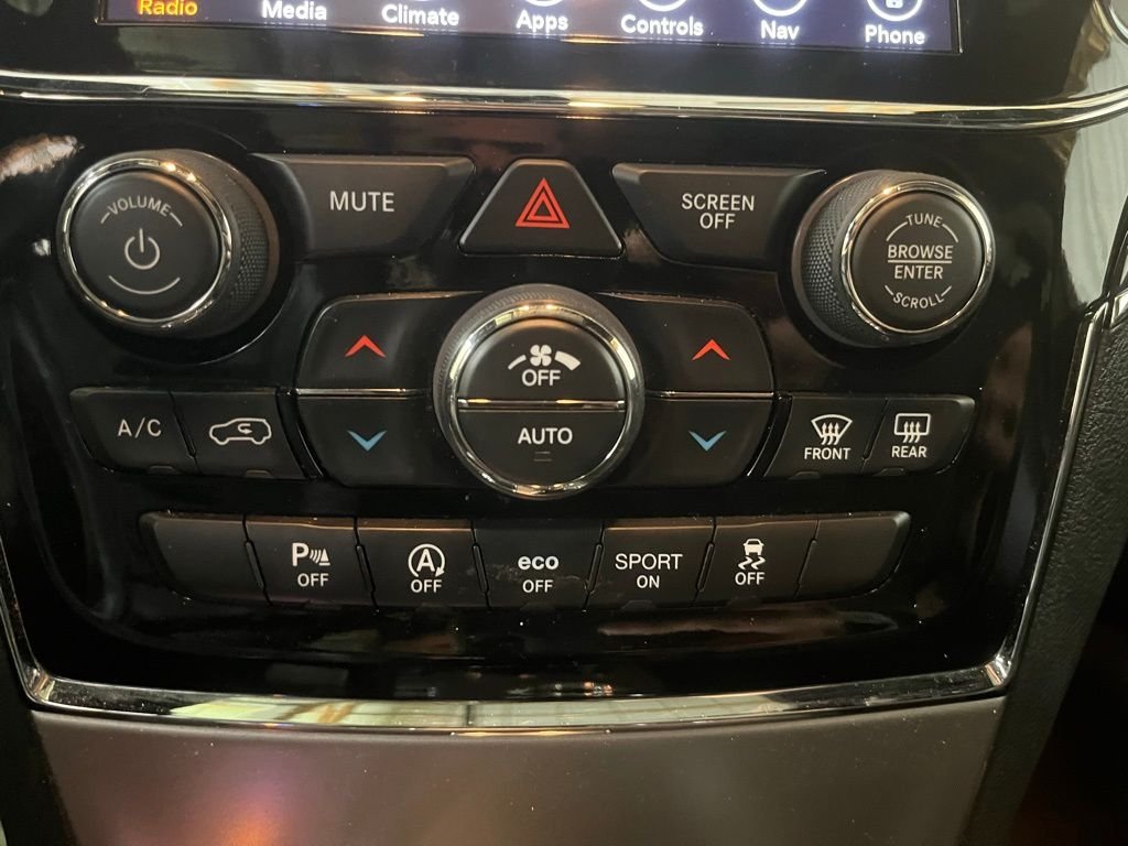 2019 Jeep Grand Cherokee Overland - Photo 16