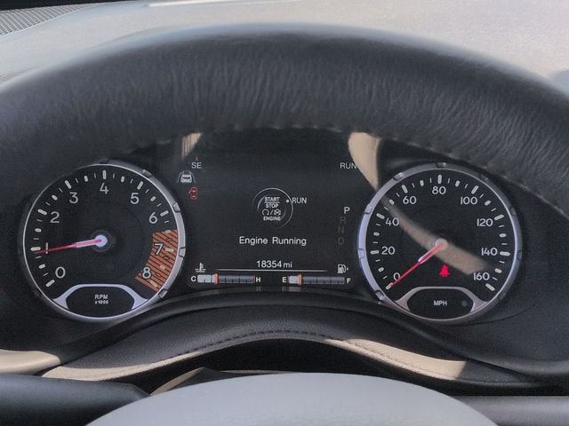 Used 2022 Gray Jeep Limited image 19