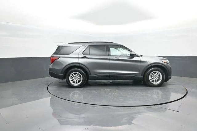New 2026 Carbonized Gray Metallic Ford Active image 8