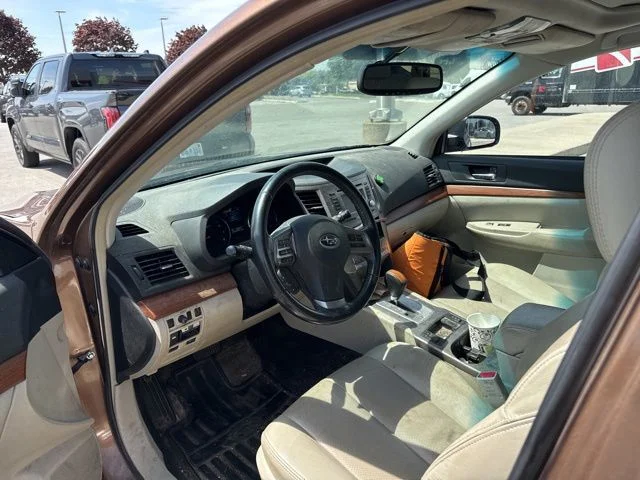 Used 2013 Tan Subaru 2.5i image 9
