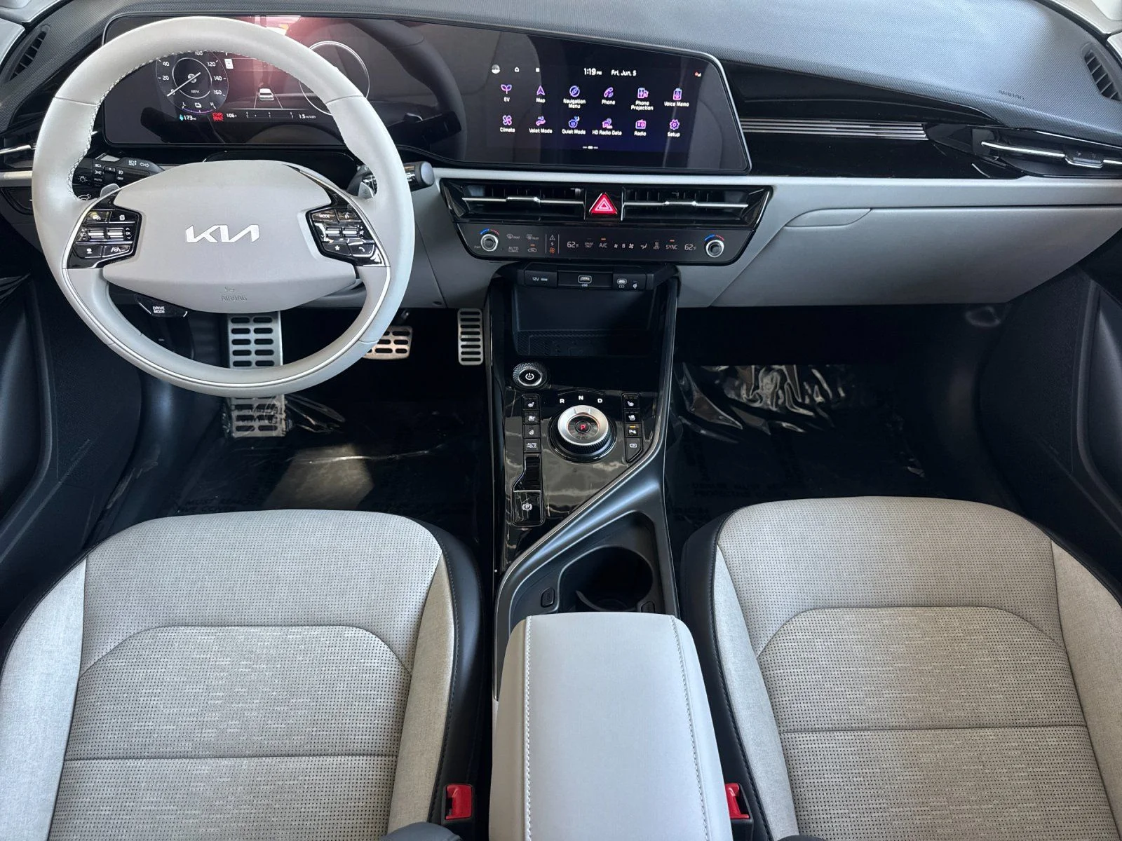 New 2026 White Kia Wave image 14