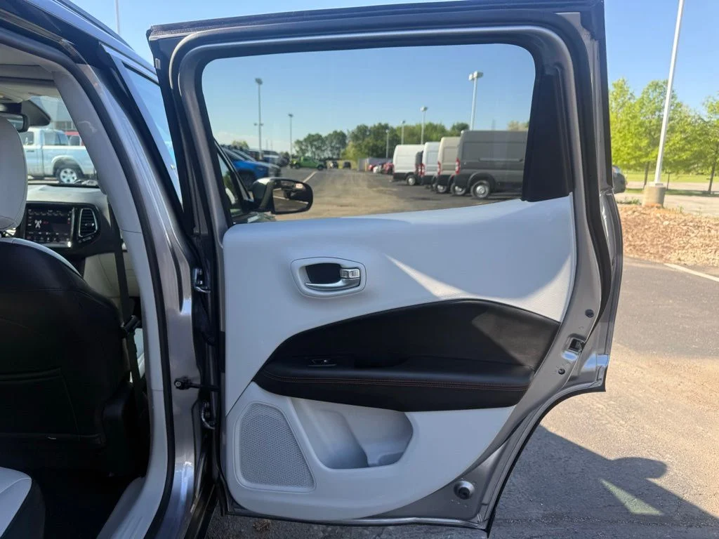 Certified Used 2018 Silver Jeep Limited image 40