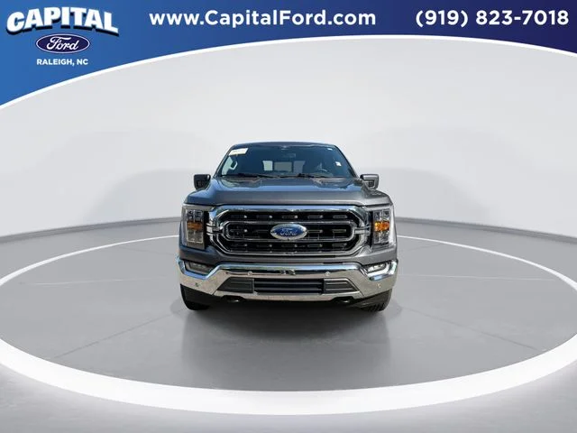 Used 2023 Gray Ford XLT image 3