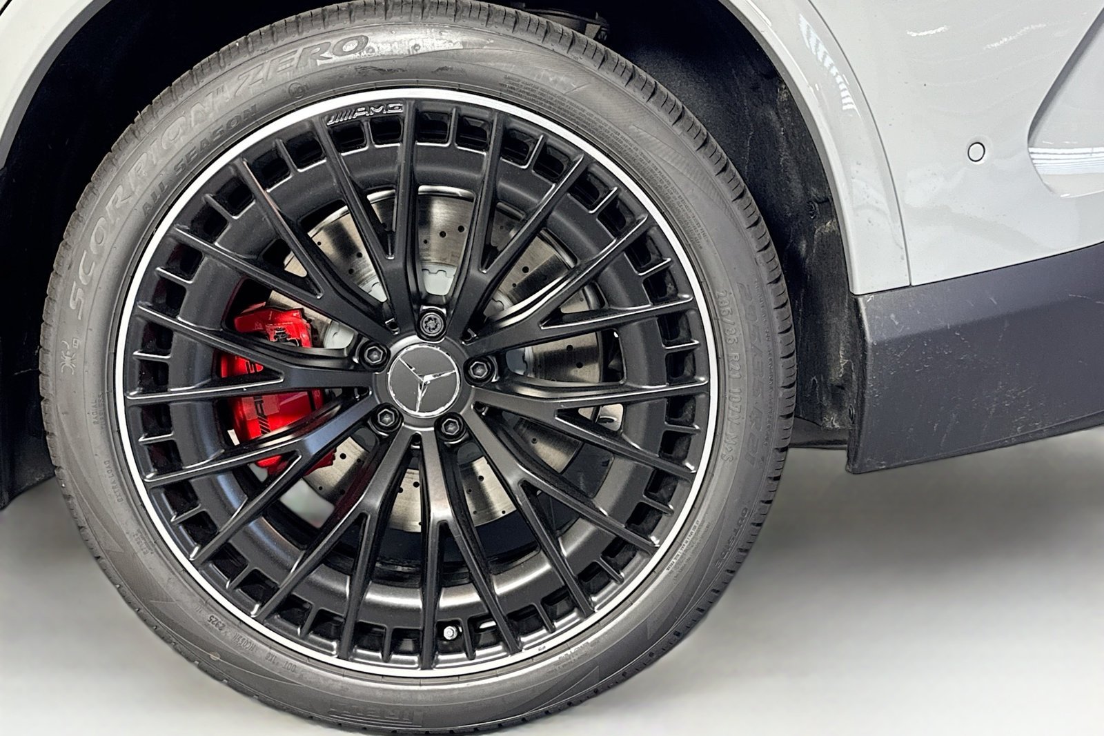 New 2026 MANUFAKTUR Alpine Grey Mercedes-Benz AMG® GLC 43 image 29