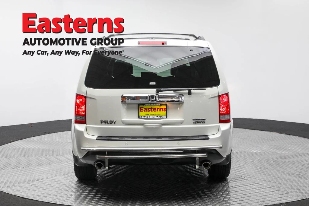 Used 2014 White Honda Touring image 6