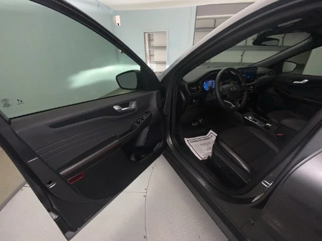 Used 2024 Gray Ford ST-Line image 11