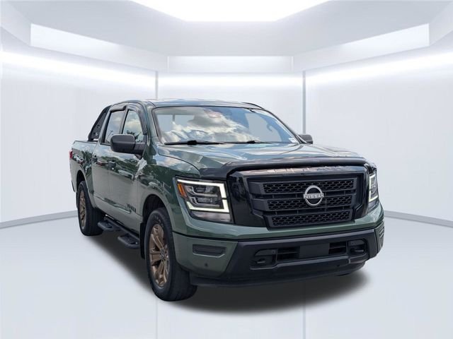 Used 2024 Green Nissan SV image 8