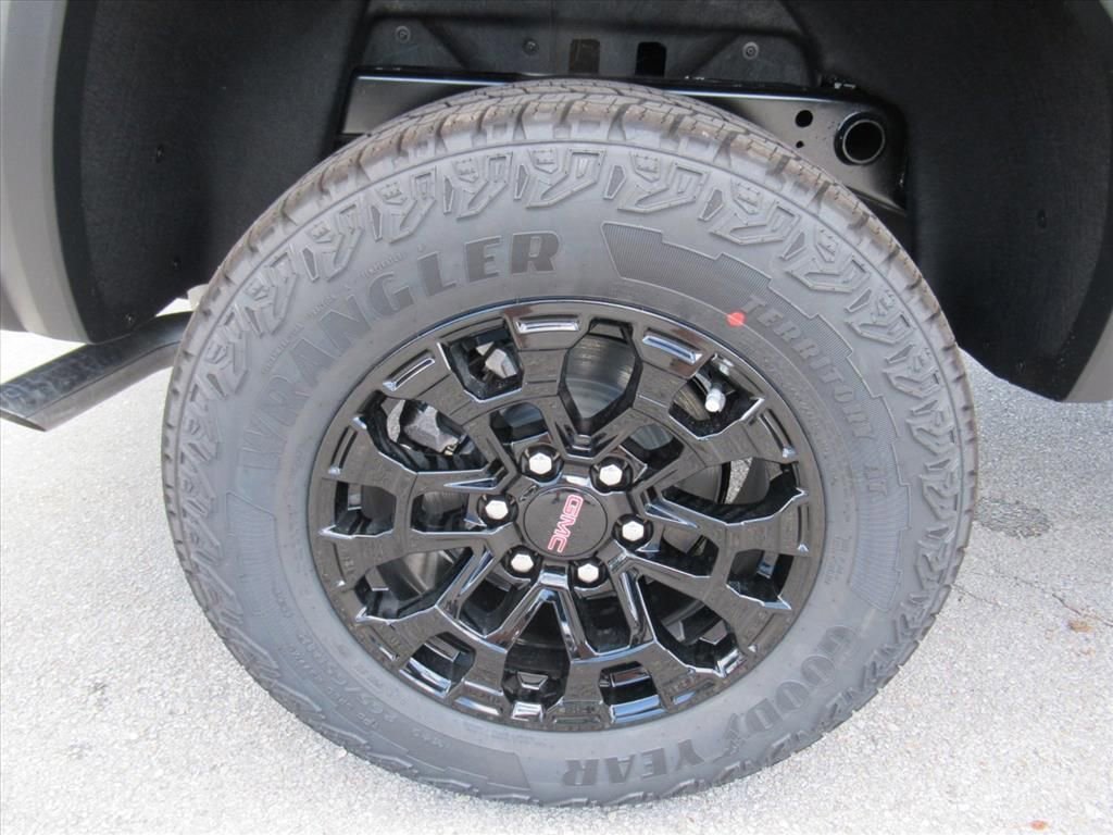 New 2026 Summit White GMC Elevation image 8