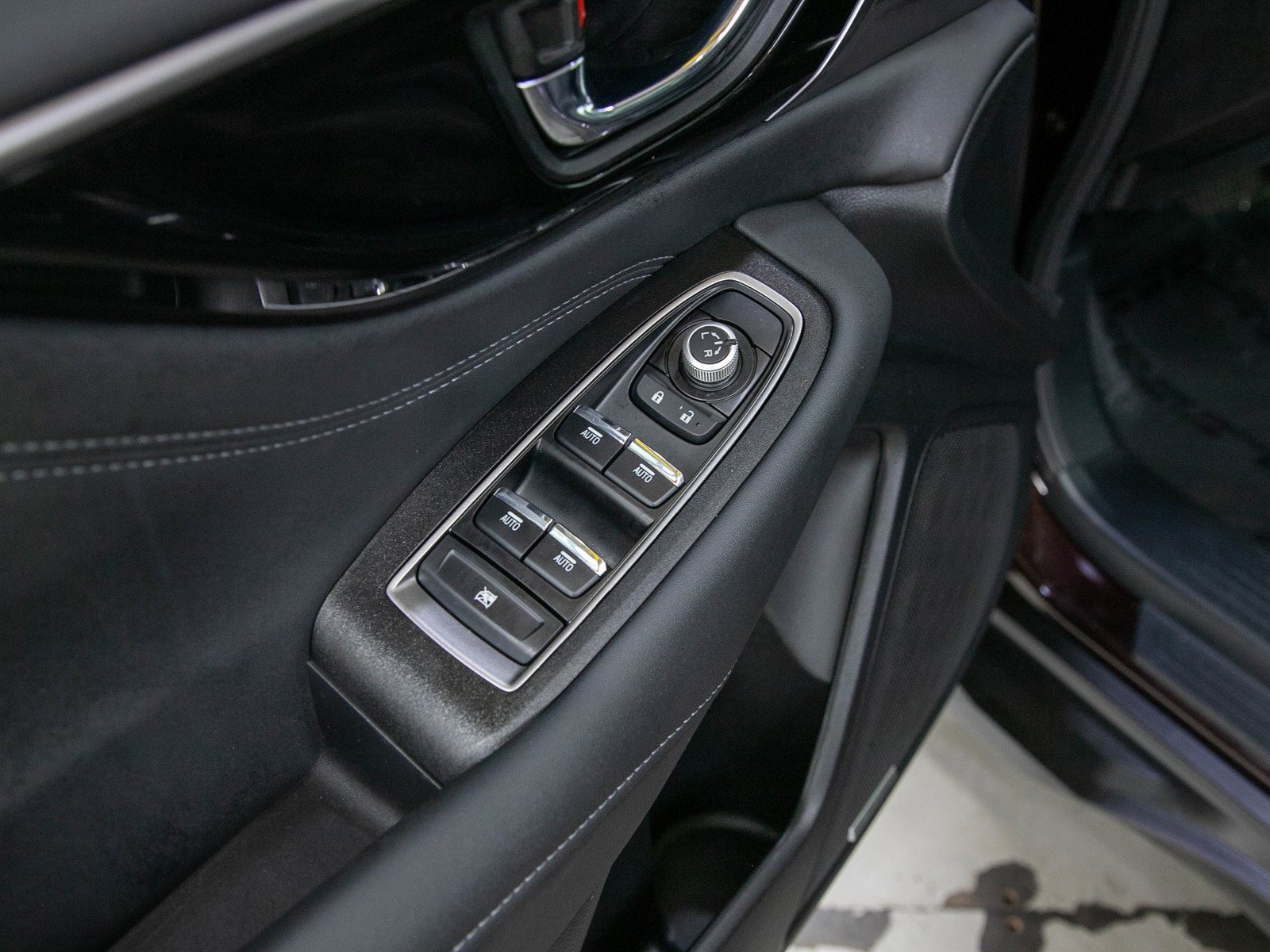 Used 2025 Dark Mahogany Pearl Subaru Limited image 21