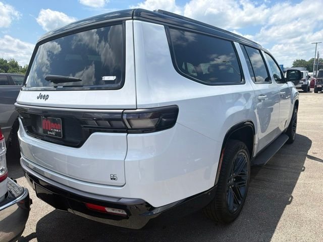 New 2026 Bright White Clear-Coat Exterior Paint Jeep  image 4