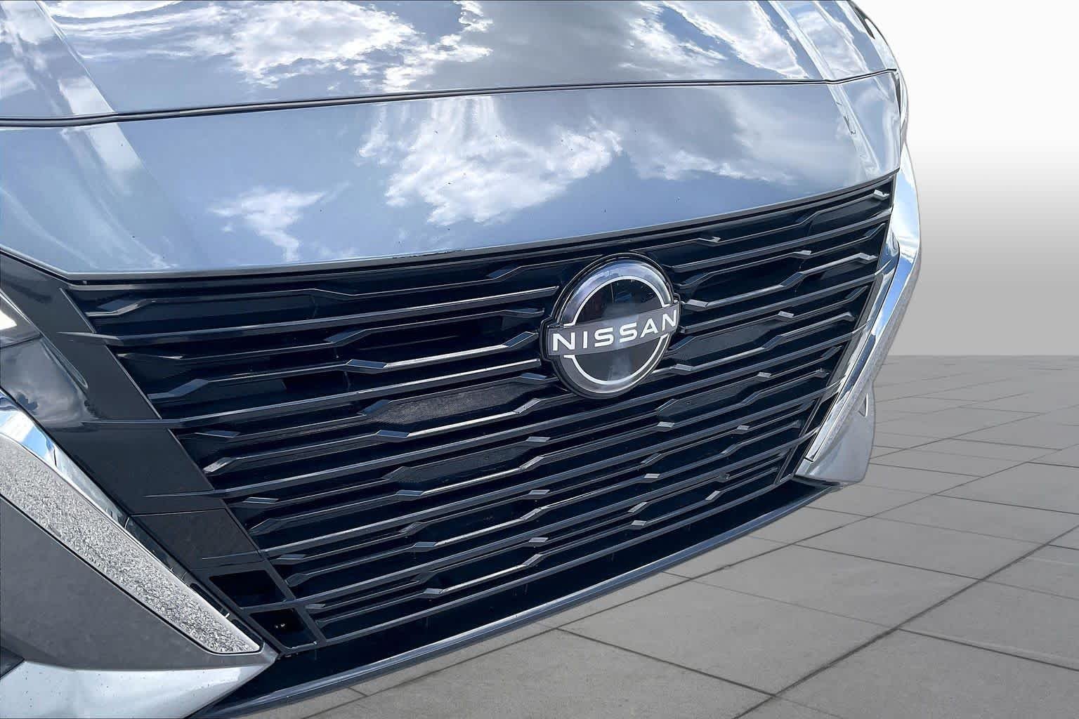 Used 2025 Gun Metallic Nissan SV image 29