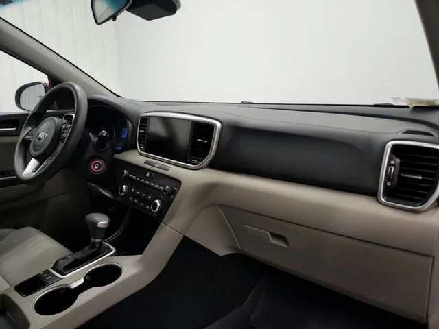 Used 2022 Red Kia LX image 22