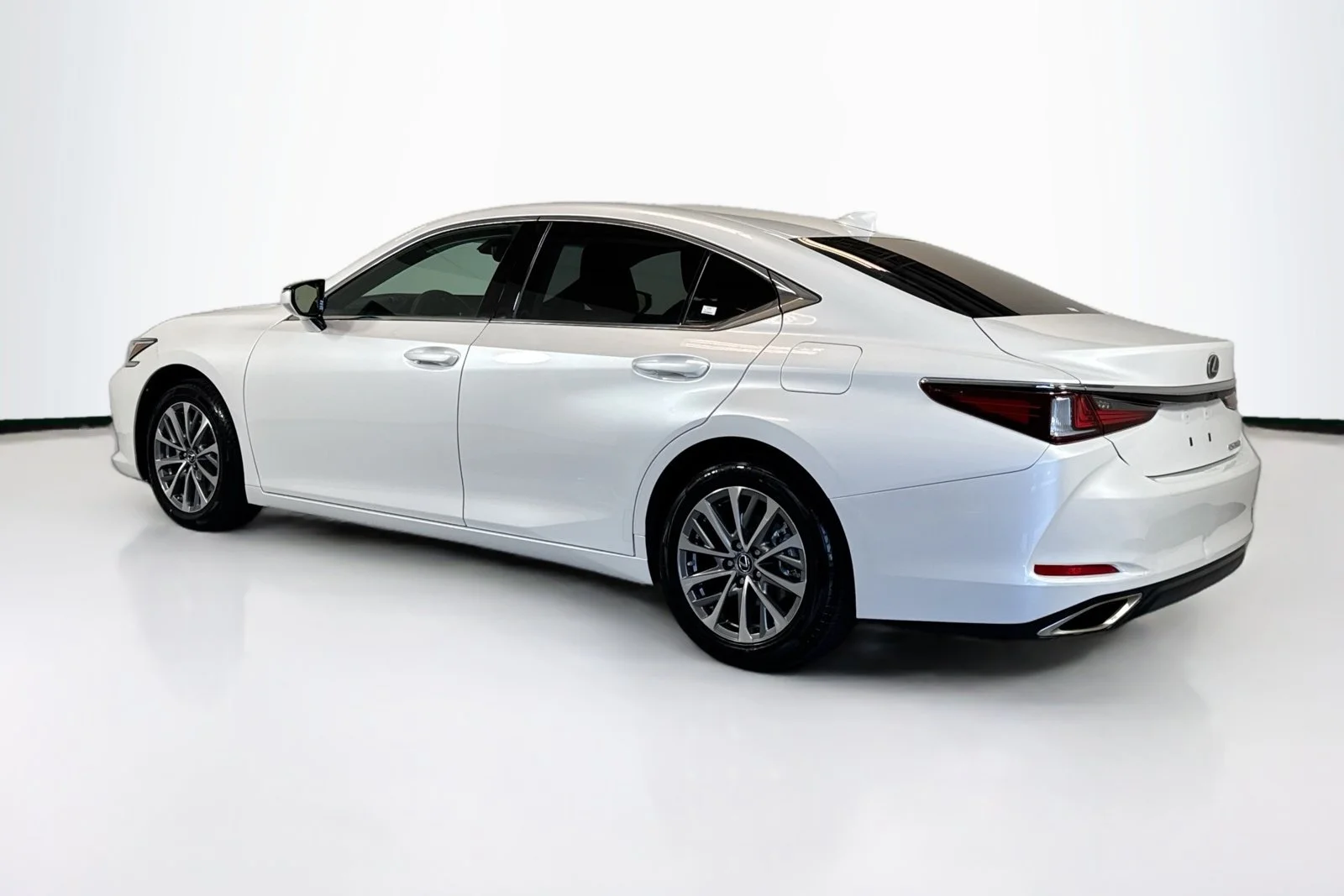 Used 2023 White Lexus ES 350 image 7