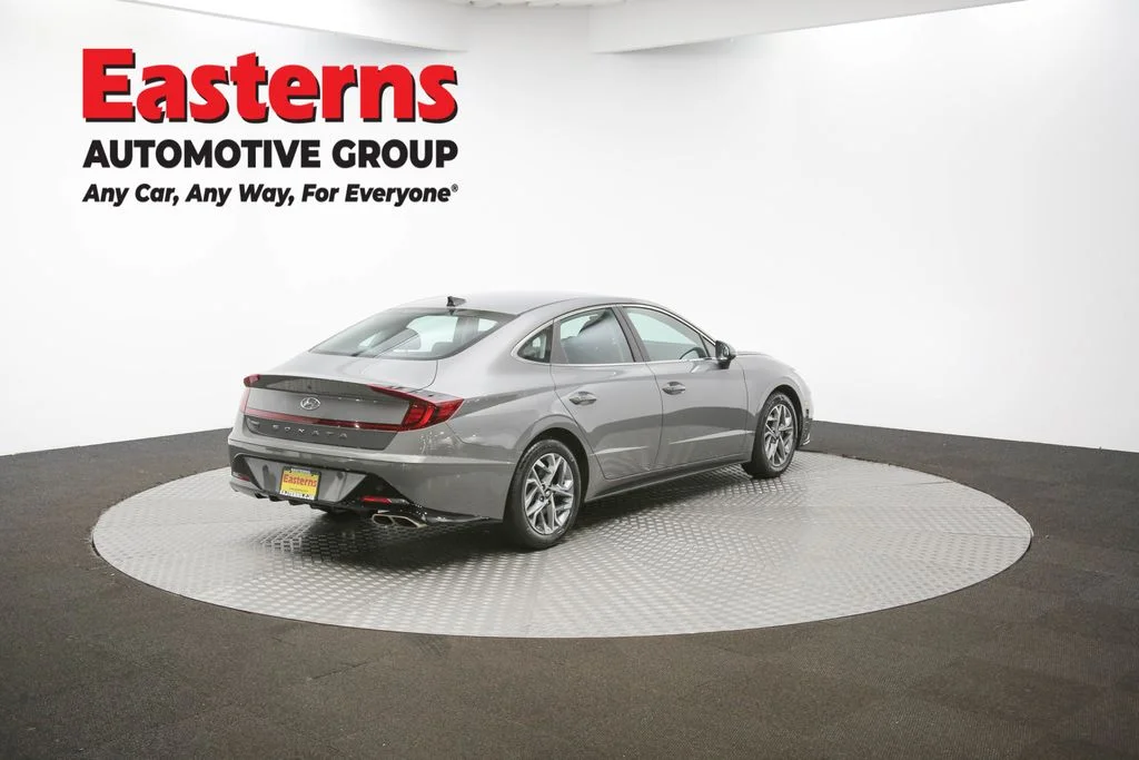 Used 2023 Gray Hyundai SEL image 36