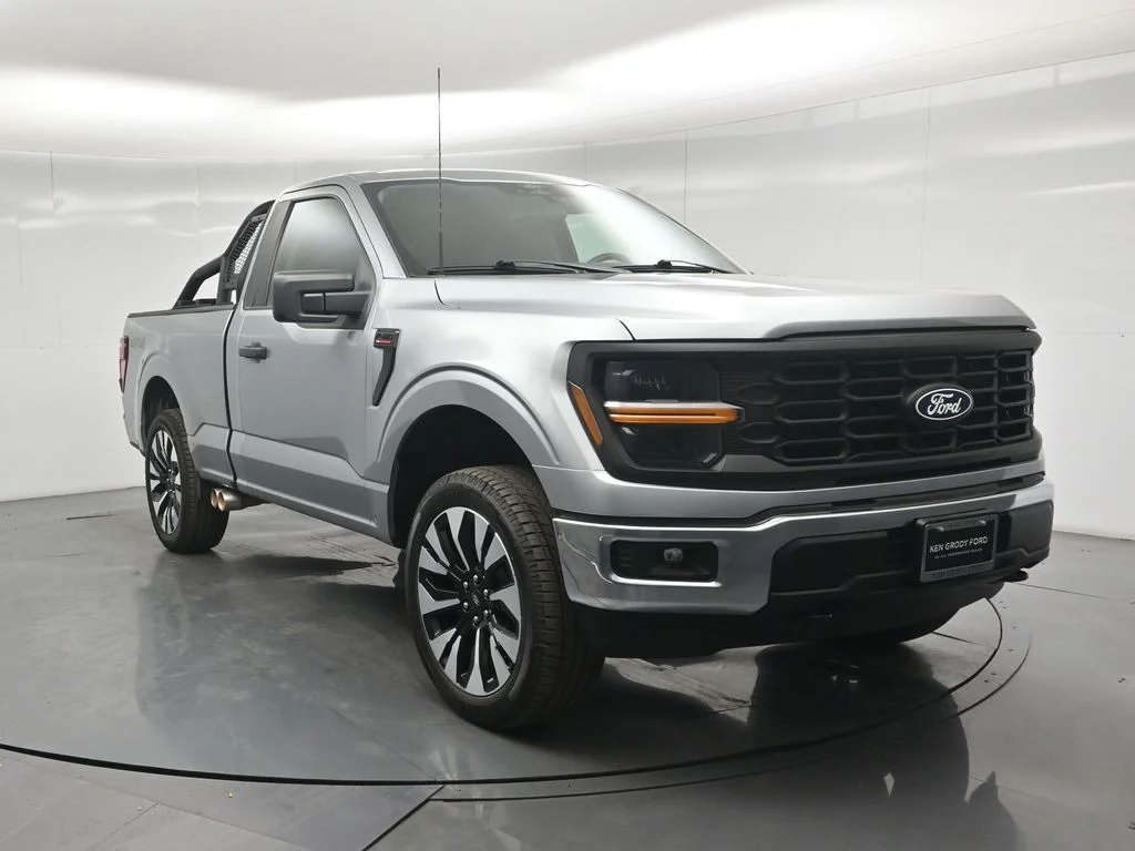 Used 2024 Silver Ford XL image 41
