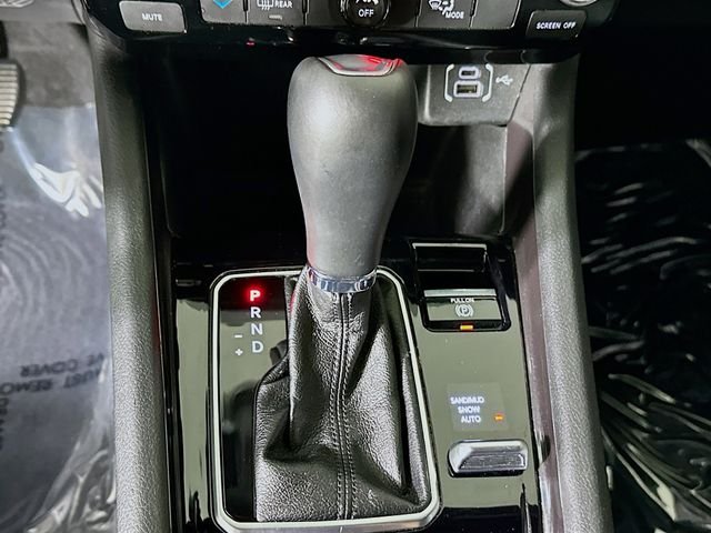 Used 2025 White Jeep Latitude image 20
