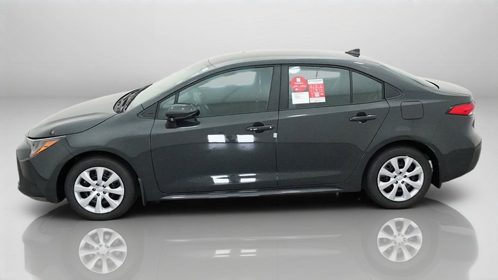 New 2027 Underground Toyota LE image 2