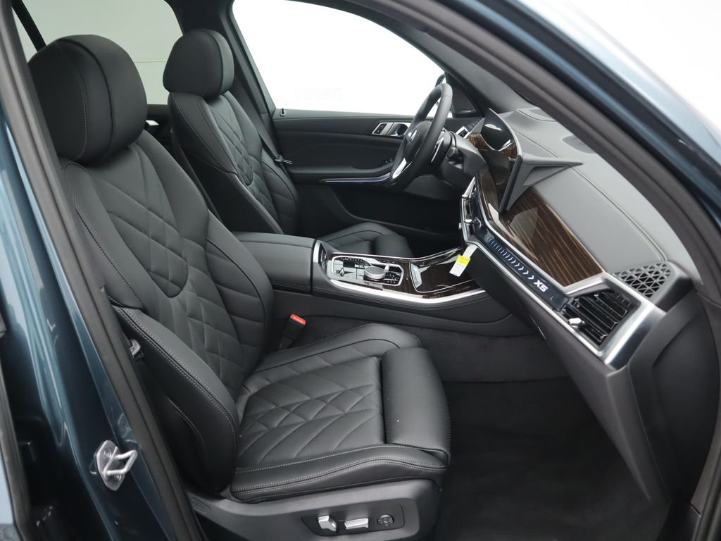 Used 2026 Blue BMW xDrive50e image 23