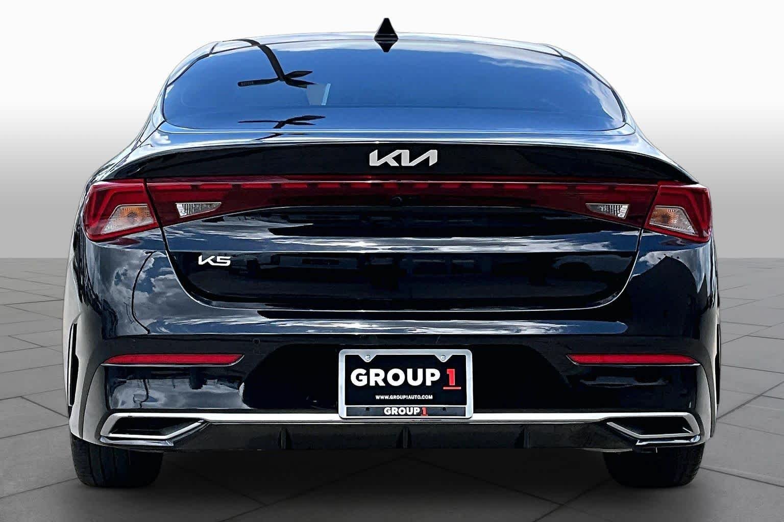 Used 2024 Ebony Black Kia EX image 5