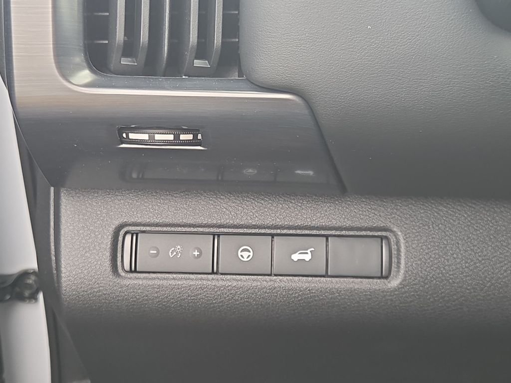 2026 Nissan Pathfinder SL - Photo 10