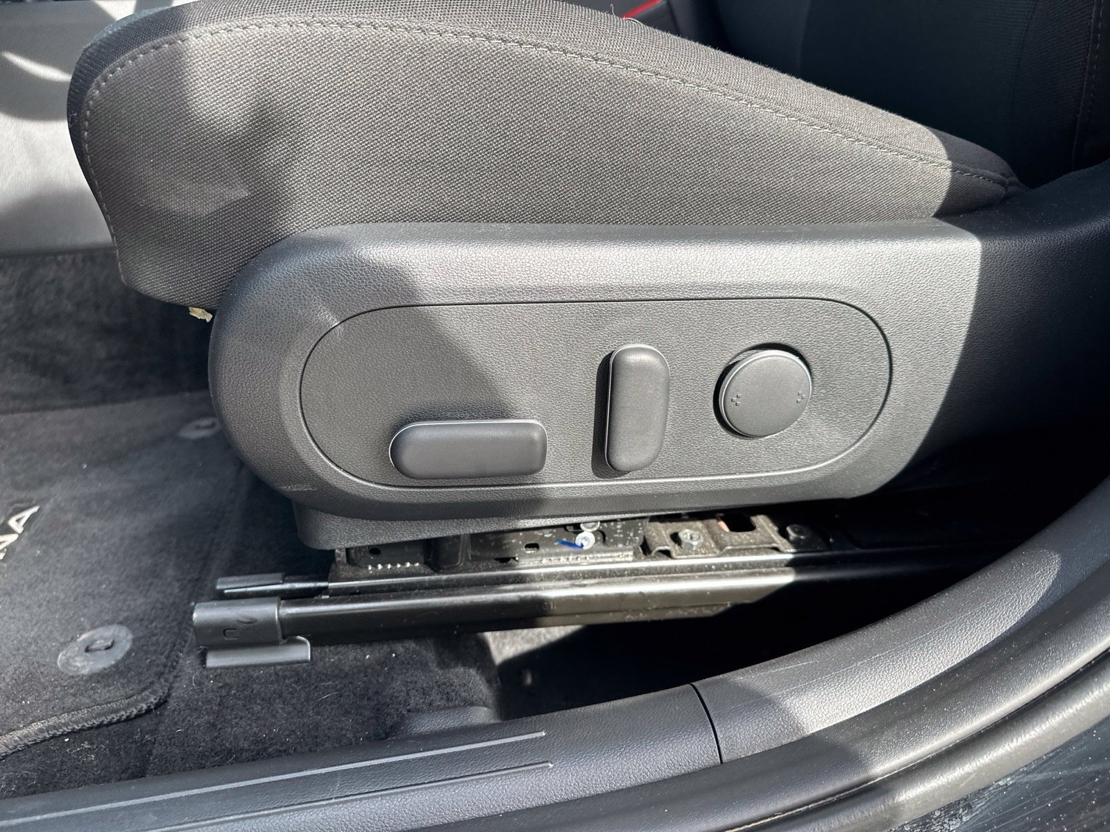 Certified Used 2025 Black Hyundai SEL image 12