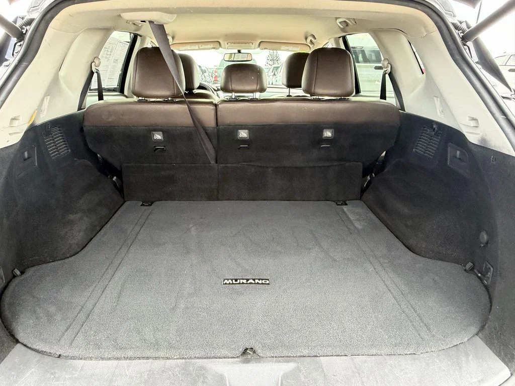 Used 2017 Black Nissan SL image 15