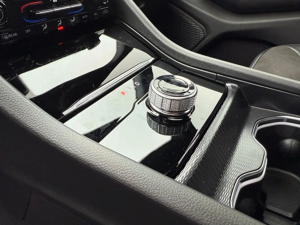 2025 Jeep Grand Cherokee Altitude - Photo 23