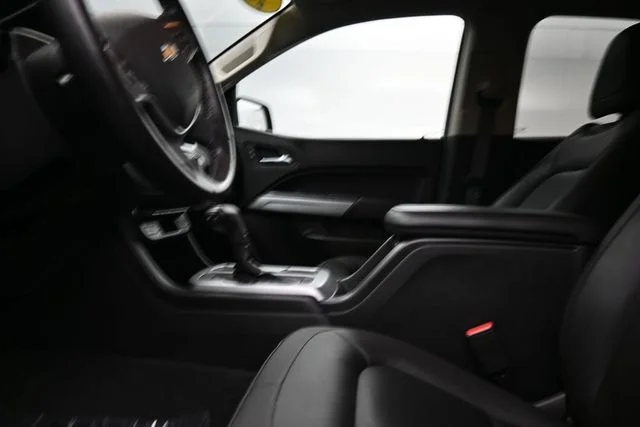 Used 2021 Gray Chevrolet LT image 17