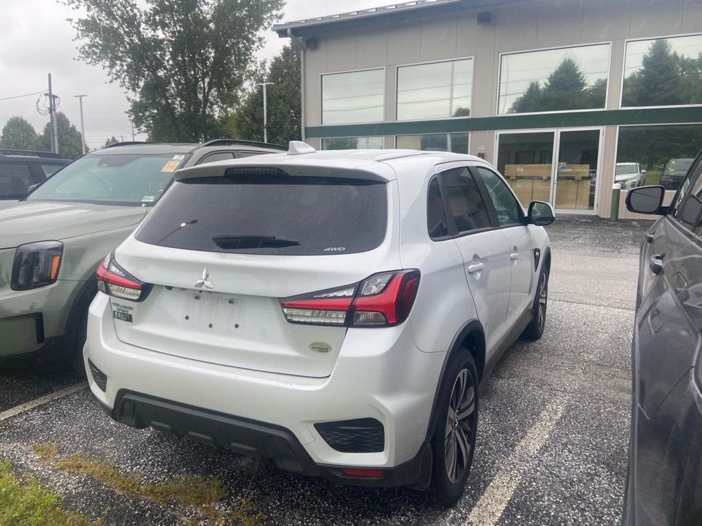 Used 2023 White Mitsubishi 2.0 ES image 5