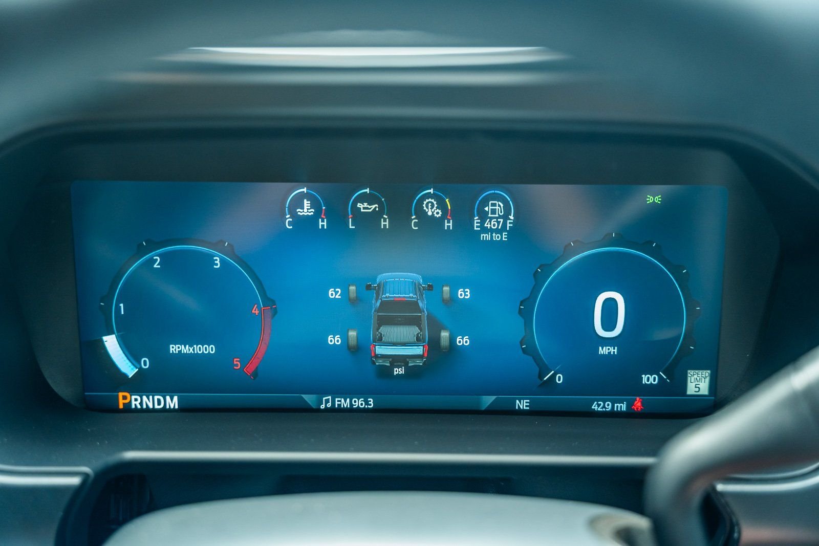 2025 Ford F-350 Super Duty Platinum - Photo 26