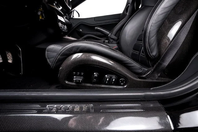 Used 2010 Nero Ferrari  image 27