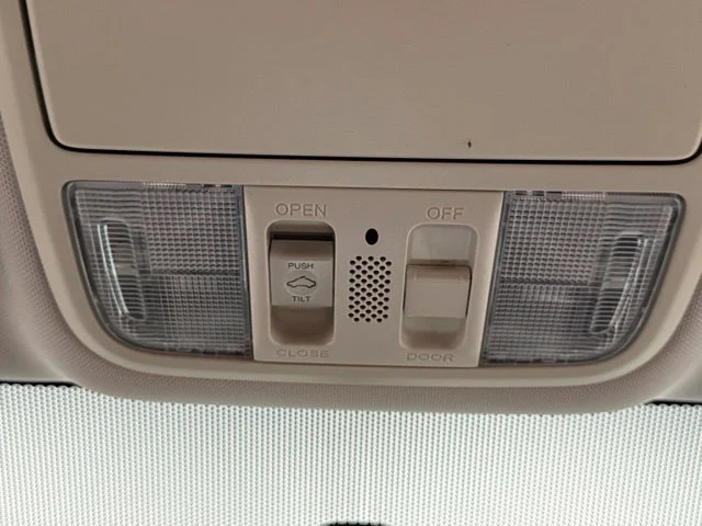 Used 2014  Honda EX-L image 24