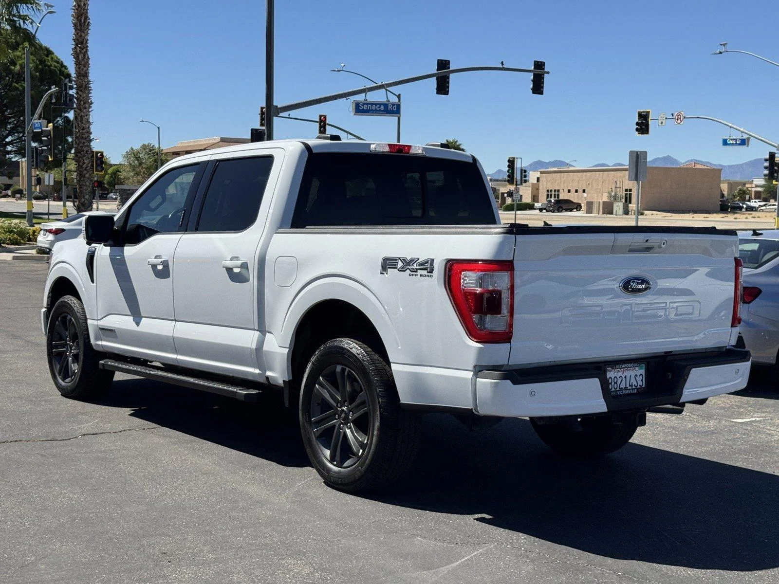 Used 2023 Oxford White Ford XL image 4