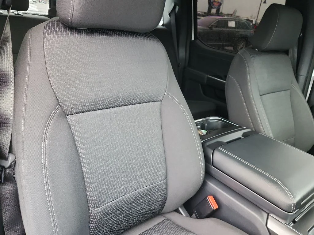 Used 2023 White Ford XLT image 17