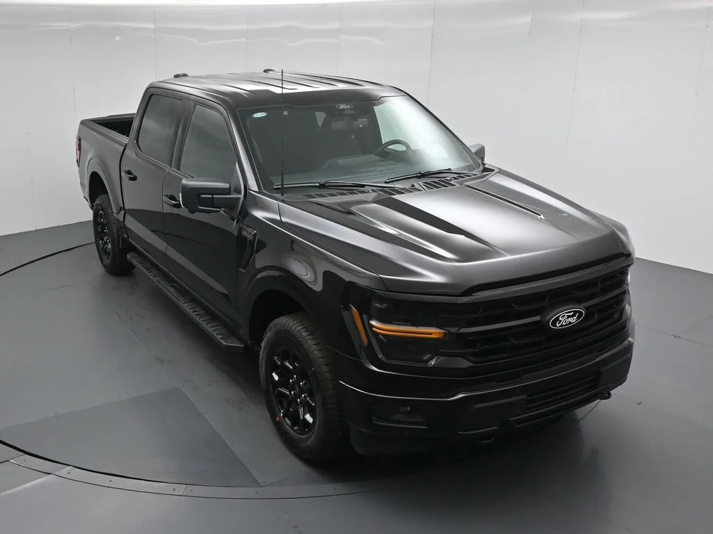 New 2026 Agate Black Metallic Ford XLT image 36