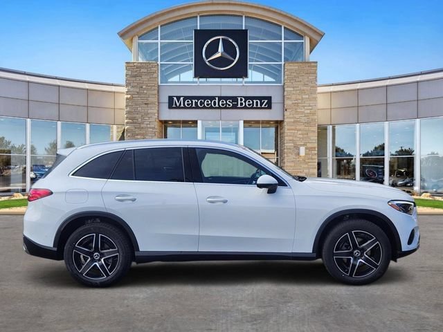 Certified Used 2026  Mercedes-Benz GLC 300 image 5