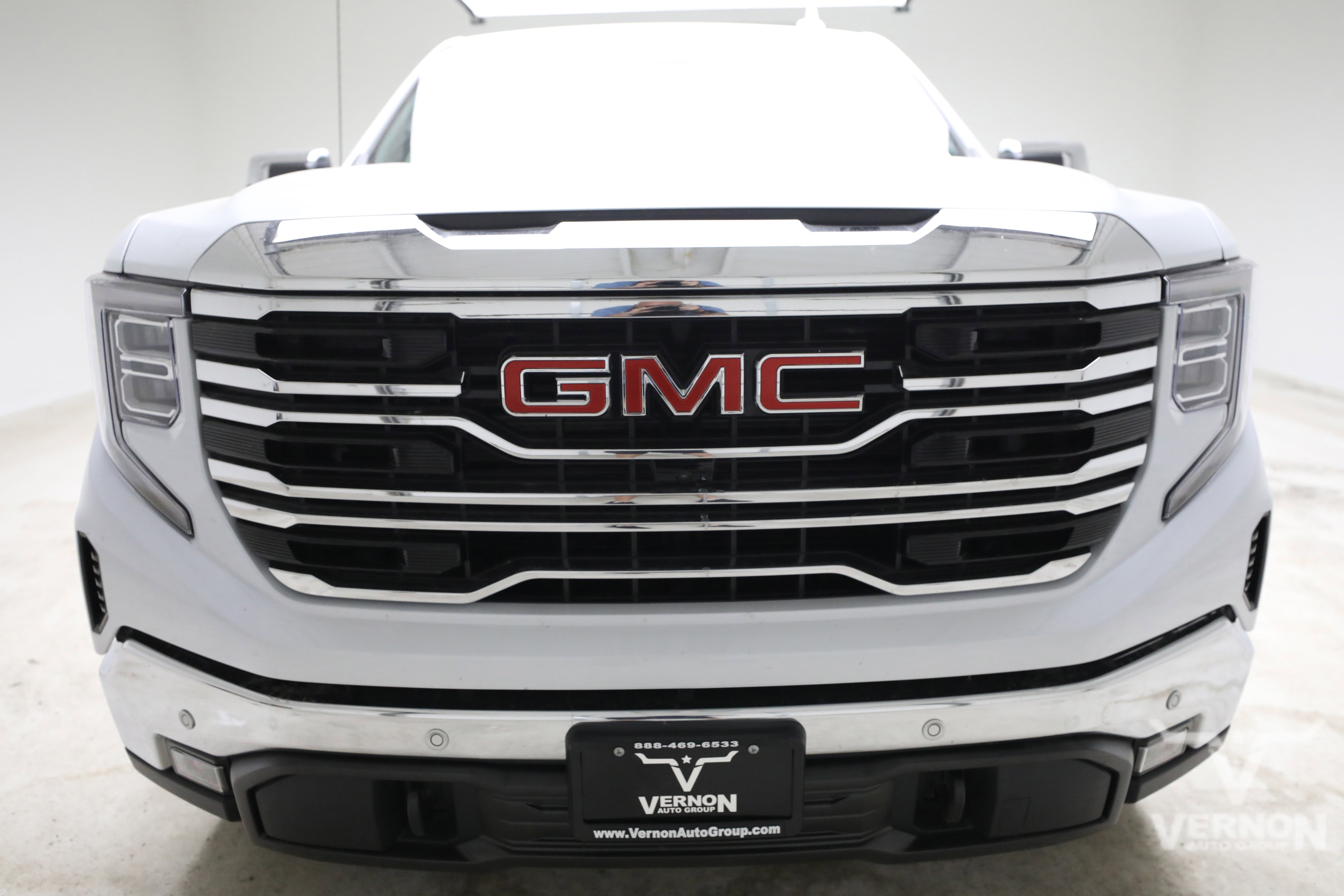 New 2026 Glacier White Tricoat GMC N image 8