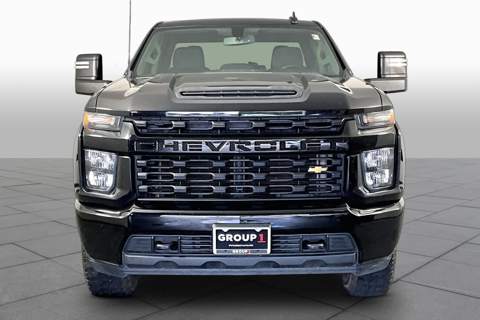Used 2022 Black Chevrolet Custom image 4
