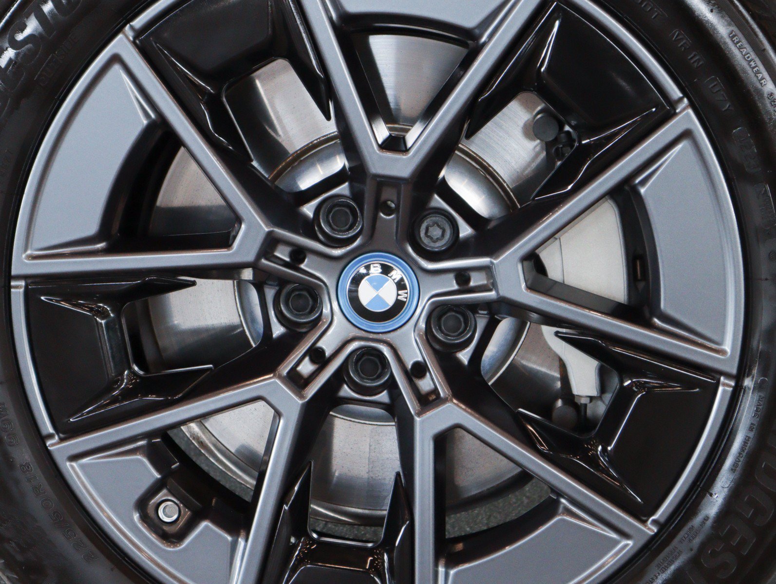 Used 2022 Black Sapphire Metallic BMW eDrive40 image 5