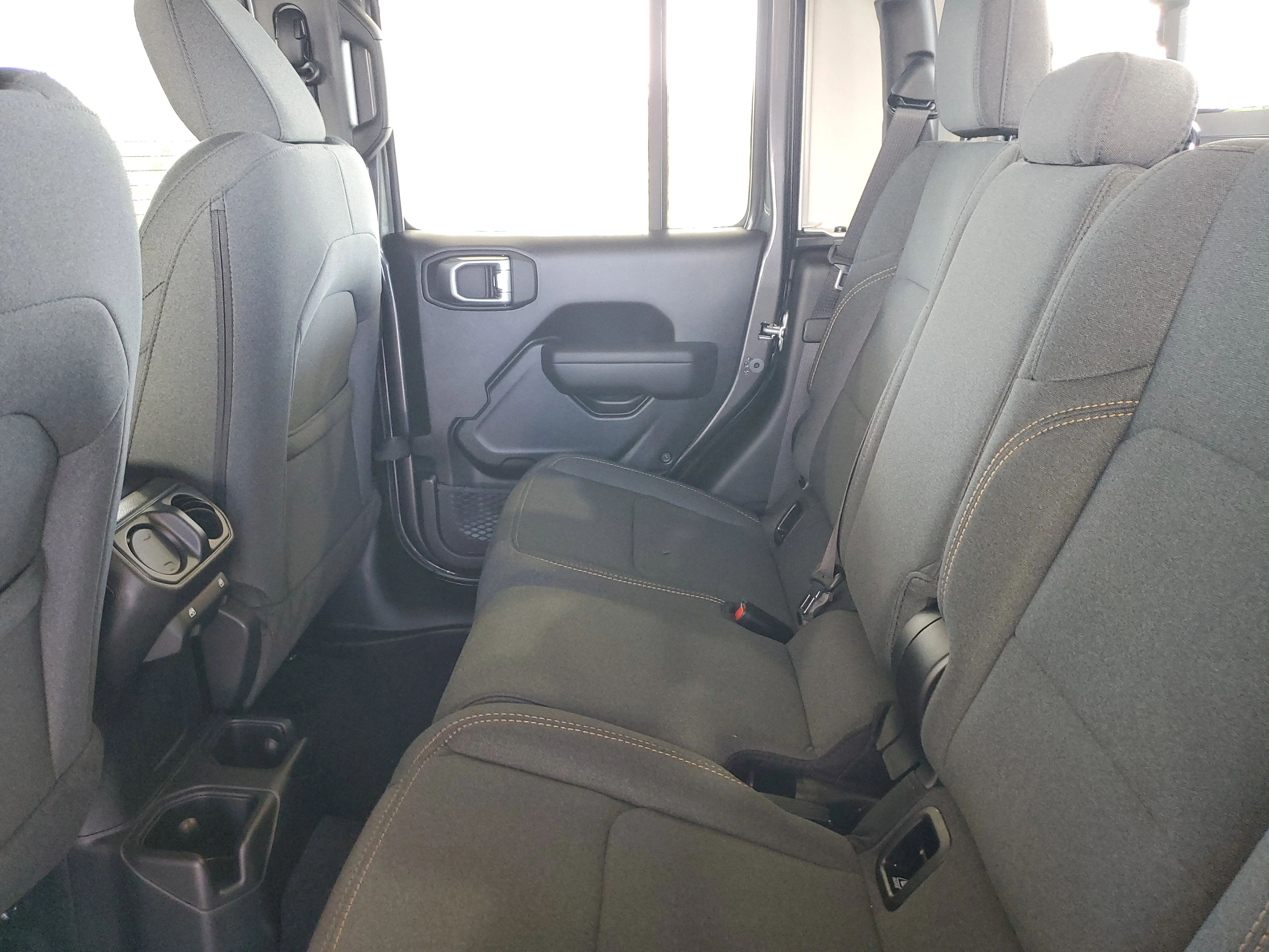 New 2026 Granite Crystal Metallic Clearcoat Jeep Sport image 7