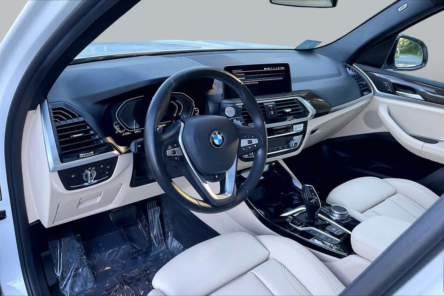 Used 2021 Mineral White Metallic BMW xDrive30e image 17