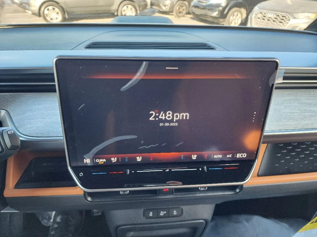 2025 Volkswagen ID. Buzz Pro S - Photo 22