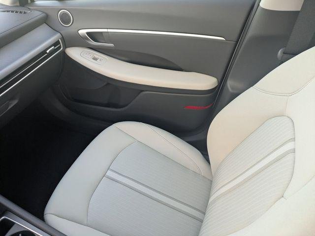 New 2026 White Hyundai SEL Sport image 16