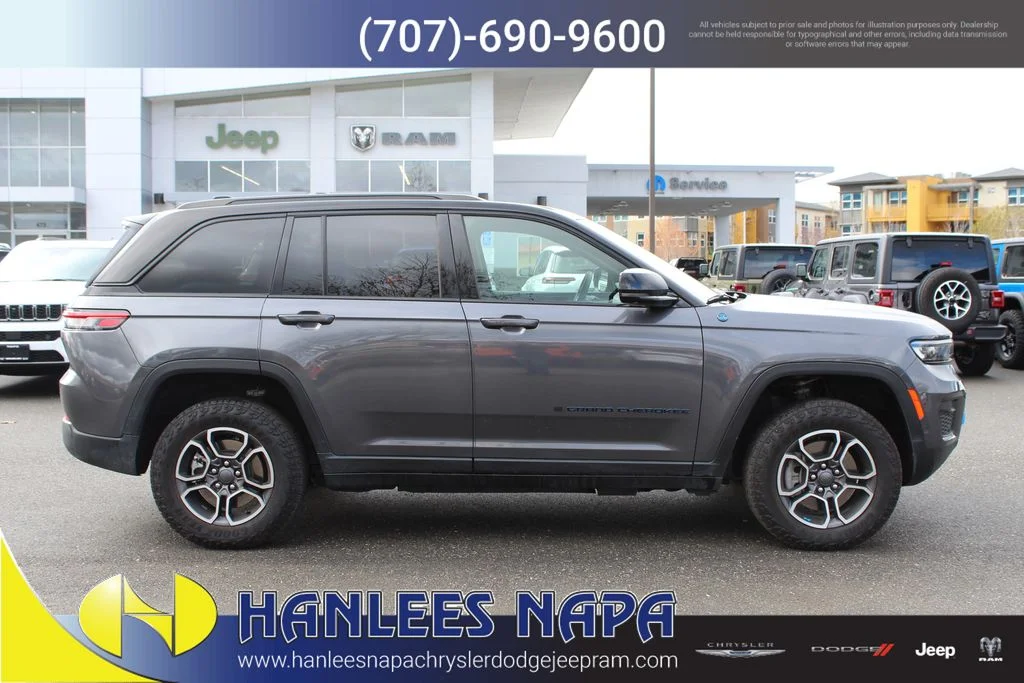 Used 2023 Gray Jeep Trailhawk 4xe image 8