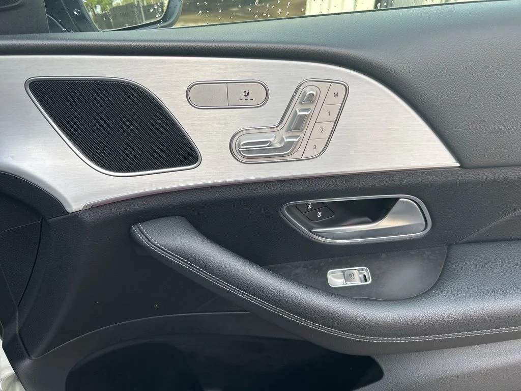 Used 2024 Silver Mercedes-Benz GLE 450e image 22