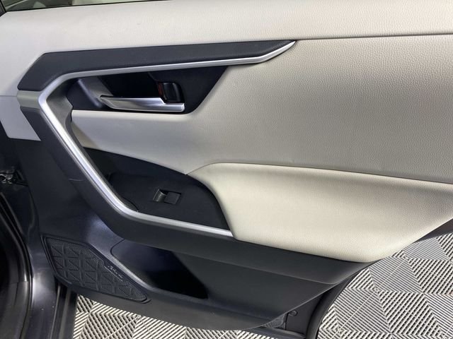 Used 2019 Gray Toyota XLE image 26