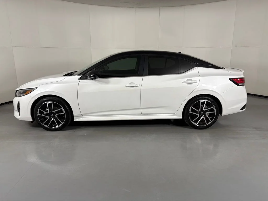 Certified Used 2025 White Nissan SR image 5