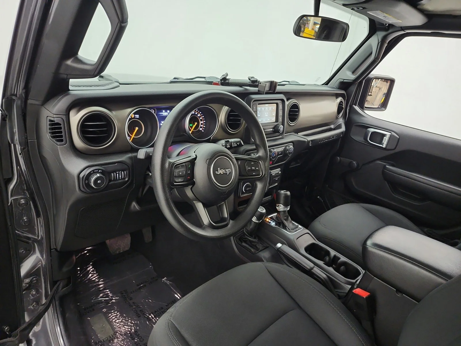 Used 2018 Granite Crystal Metallic Clearcoat Jeep Sport image 9