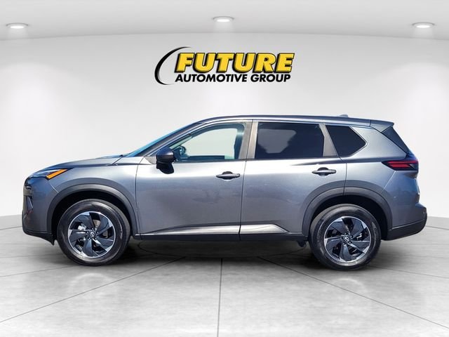 Used 2024 Gray Nissan SV image 6