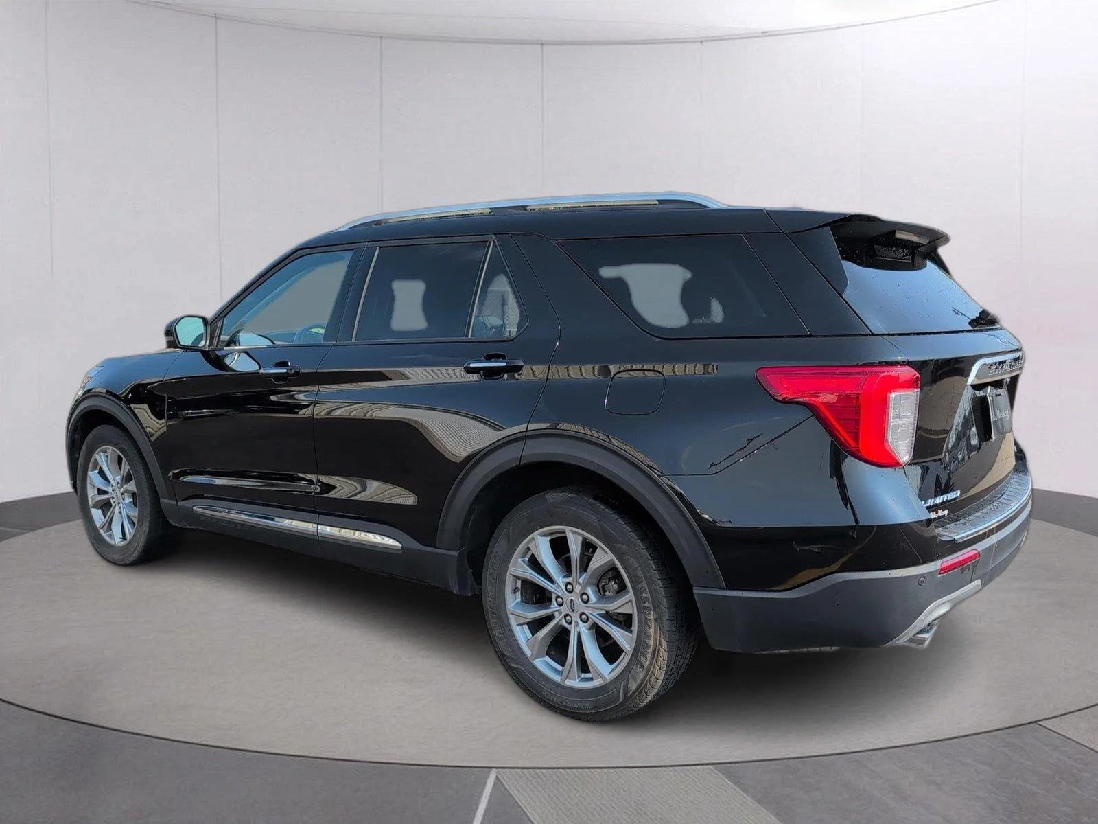 Used 2023 Agate Black Ford Limited image 3